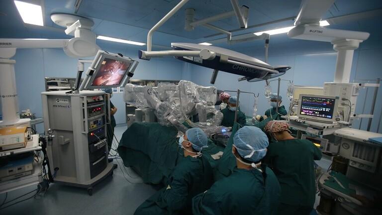 طبيب سوري يجري جراحة فريدة من نوعها عالمياً